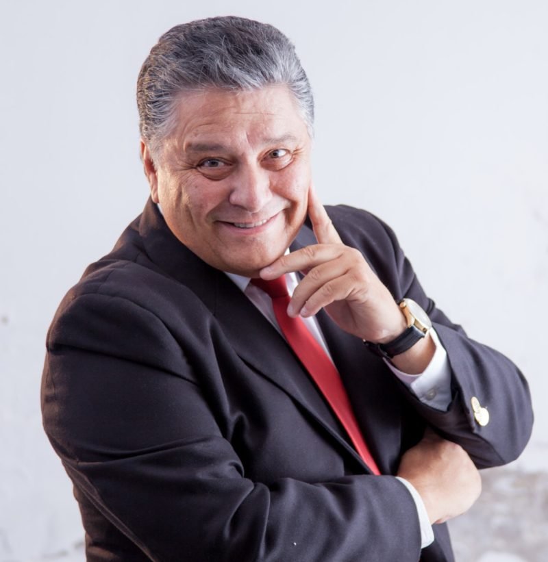 COMEDIANTE PRINCIPAL
