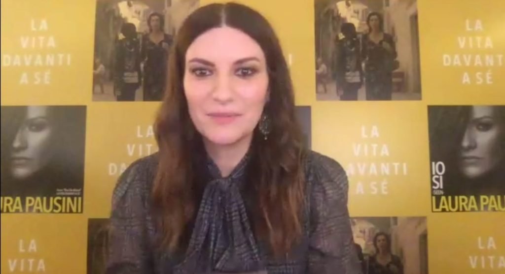 Laura Pausini se vulnera con la pandemia pero se fortalece con su música y maternidad