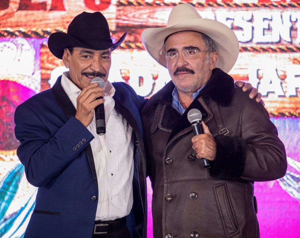 penco Con gran éxito El depósito del Penco, desde Guadalajara, Jalisco