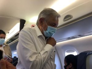 AMLO USO2
