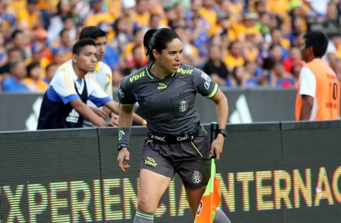 Karen Janett Díaz, la primera mujer árbitro 