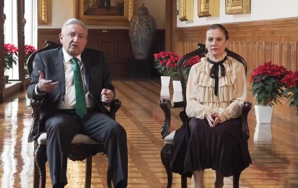 beatriz2 Así es la supuesta blusa Gucci con la que Beatriz Gutiérrez dio su mensaje navideño