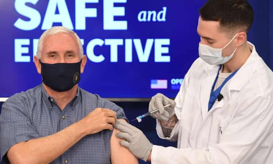 pence Comienzan las vacunaciones a funcionarios estadounidenses, Pence fue el primero y le sigue Biden
