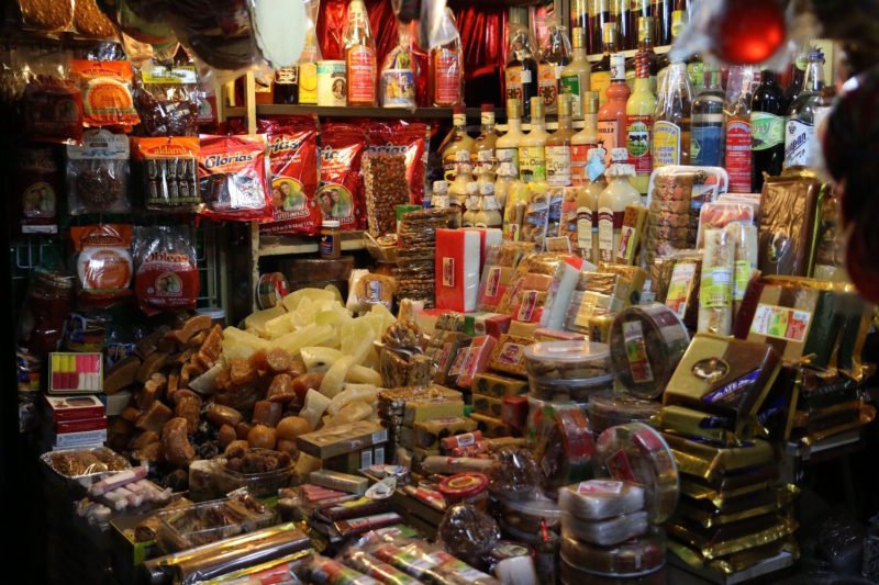 15 MERCADO DE DULCES Y ARTESANIAS