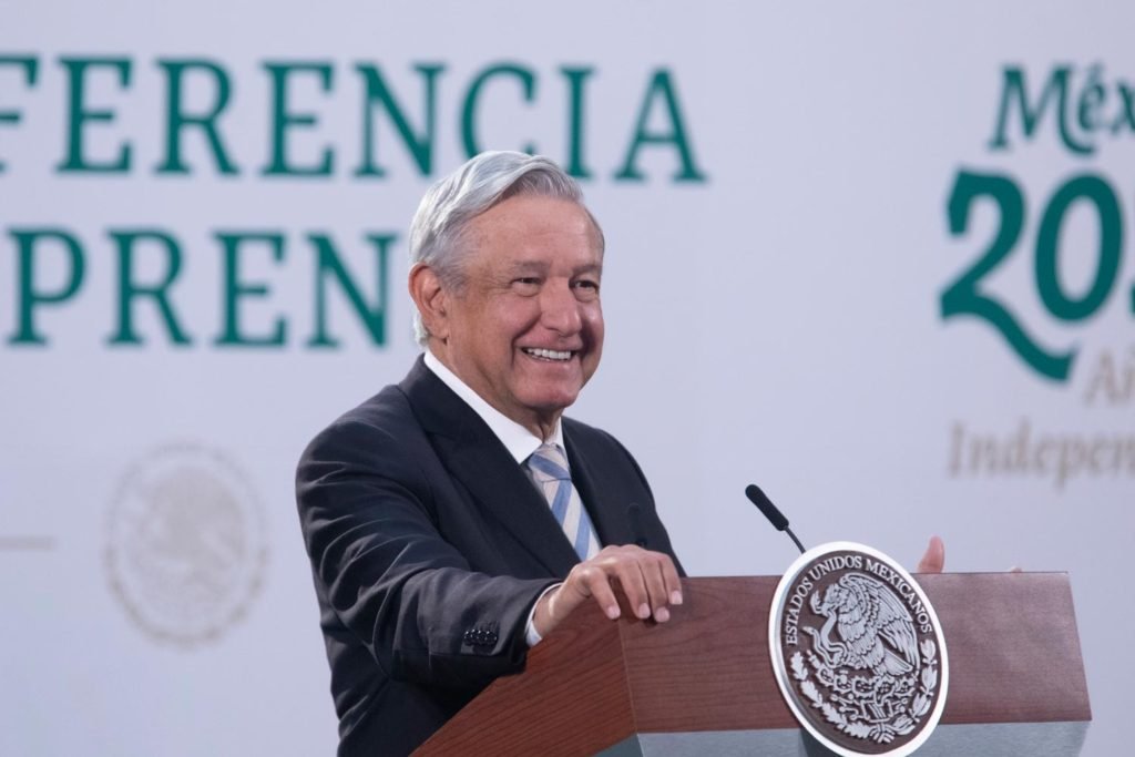 AMLO3 3