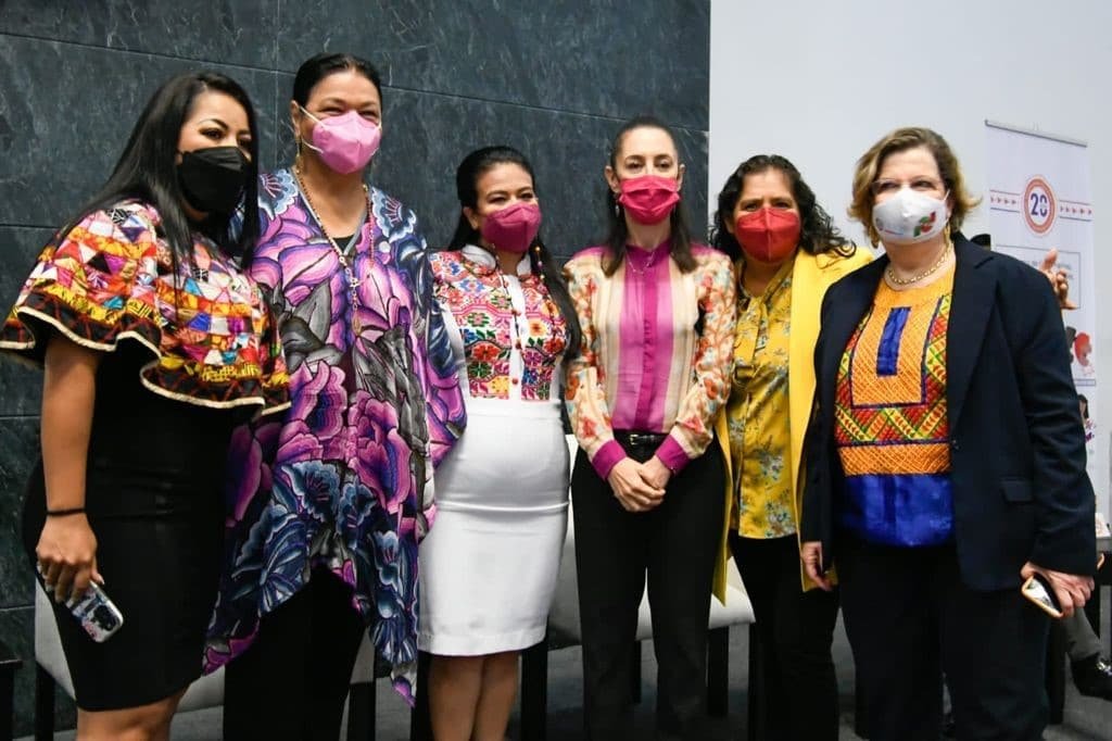 MUJERES2 1