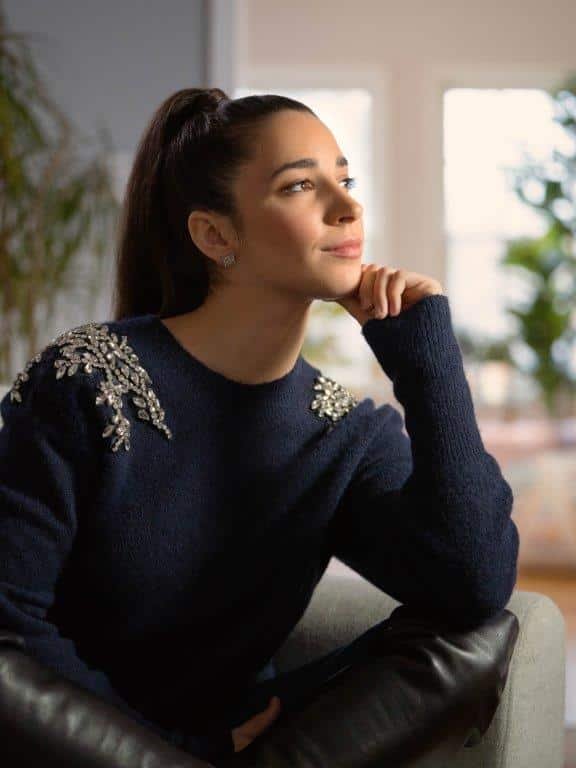 AlyRaisman Couch 02222021 HS 0017 01