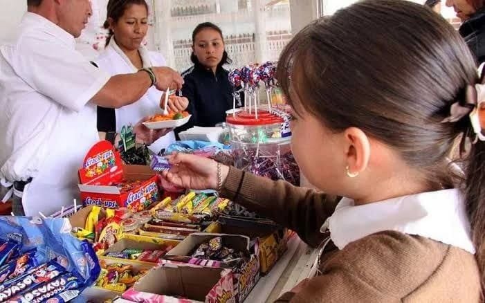 ¡Que ahora si SEP prohibira venta de comida chatarra en escuelas de