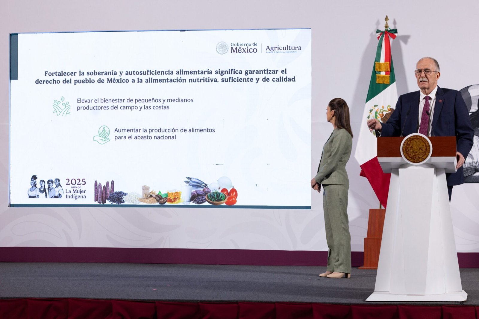 040425 CONFERENCIA MATUTINA 3 scaled