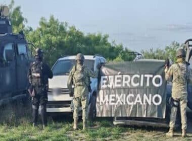 050425 NUEVOLEON 03
