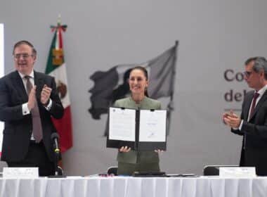 sheinbaum acuerdo tiendas autoservicio departamentales