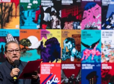 Gobierno de Mexico presenta obras literarias de la coleccion 25 para el 25 del FCE se regalaran 2.5 millones de libros en America Latina 2 1024x681 1