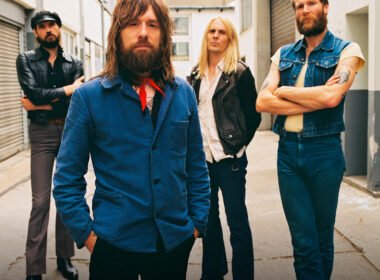 Kadavar Prv 1080x1920