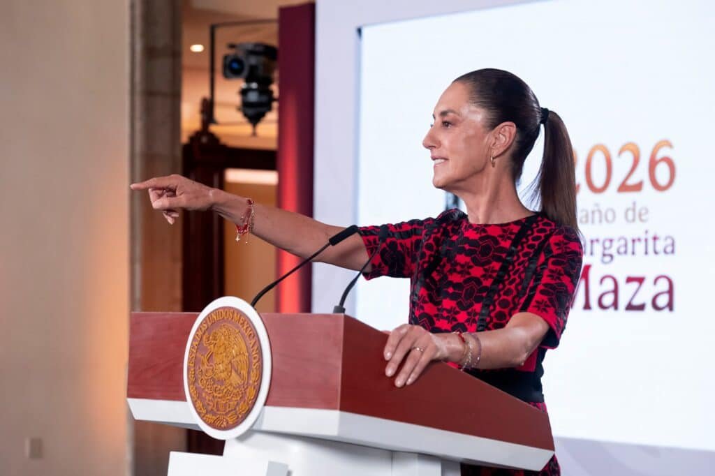 100626 CSP CONFERENCIA MATUTINA4