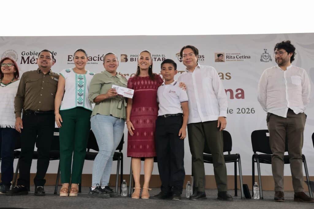 120626 CSP ENTREGA BECA RITA CETINA EN VILLA ALVAREZ COLIMA 5