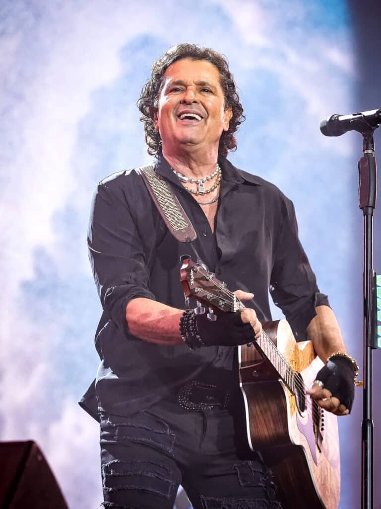 CARLOS VIVES01
