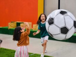 PRESENTAN ONCE UN LIBRO EN EL QUE EL FUTBOL TAMBIEN SE LEE Fotos Alas y Raices 1