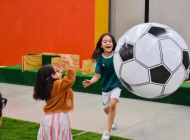 PRESENTAN ONCE UN LIBRO EN EL QUE EL FUTBOL TAMBIEN SE LEE Fotos Alas y Raices 1