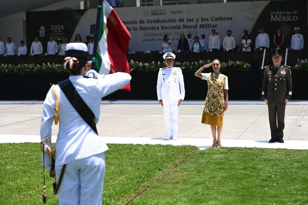 310726 CSP GRADUACION HERICA ESCUELA NAVAL MILITAR EN ALVARADO VER 2
