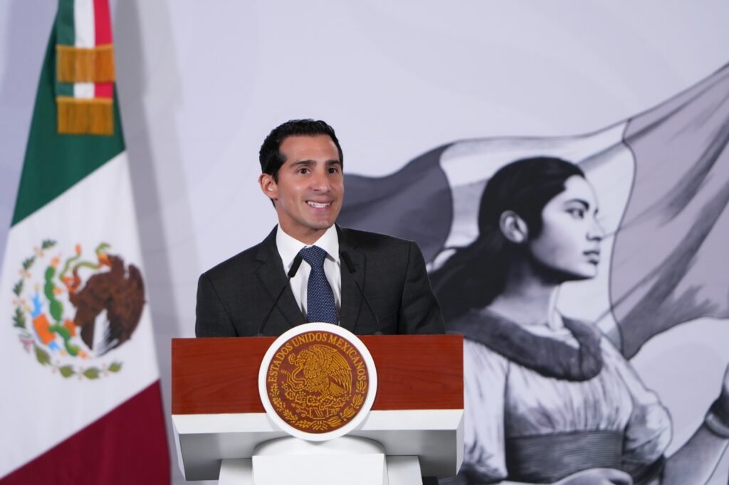 120826 CSP CONFERENCIA MATUTINA 3