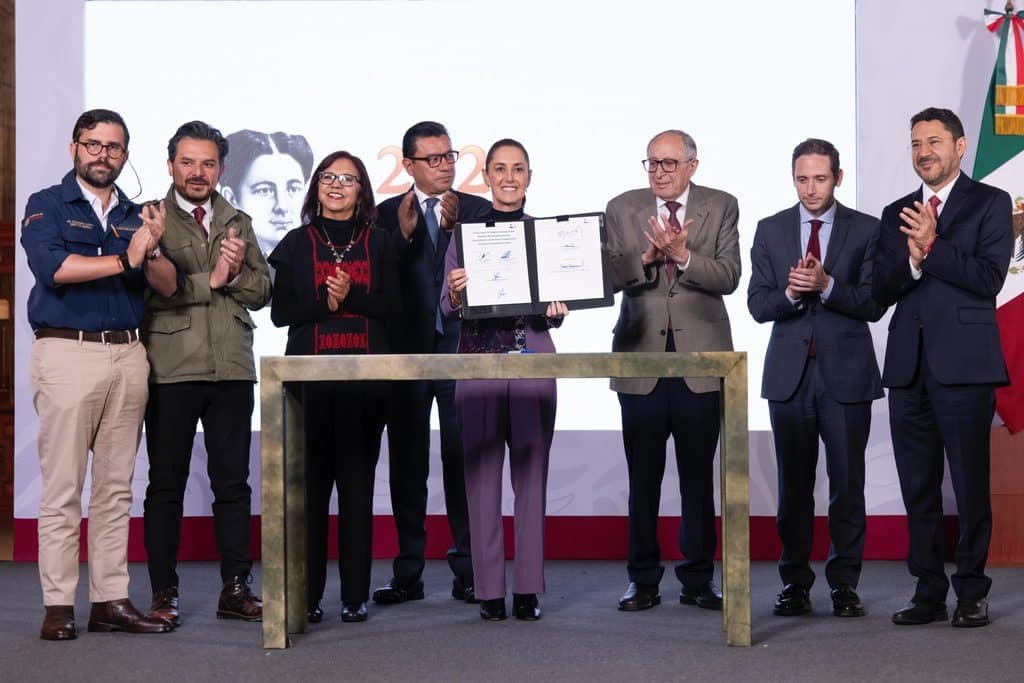 250826 CONFERENCIA MATUTINA 1