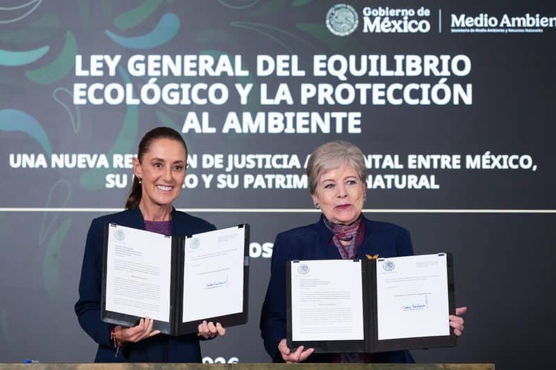 260826 CONFERENCIA MATUTINA 1
