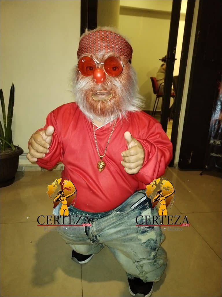 Luchas1 768x1024 1