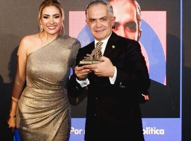 PREMIOS02